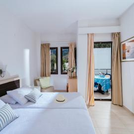 Paradise Hotel-Apartments, Hotel in Stalida