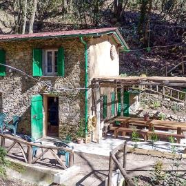 2 Bedroom Stunning Home In Casoli, Hotel in Casoli