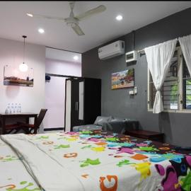 Bangtoa room with kitchen near Lotus MMA & Beach