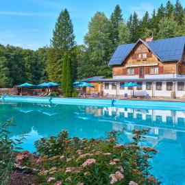 Chalet Krakonoš by Interhome, hotell i Mladé Buky
