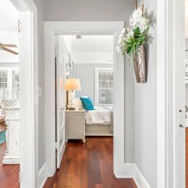 2BR Bungalow - Cozy Holiday Home Near Downtown & Beach, hotelli kohteessa St. Augustine