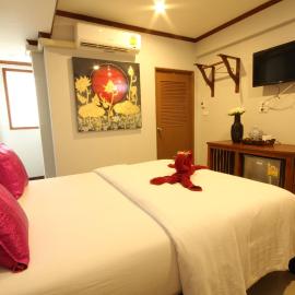 TR Guesthouse, hotel in Sukhothai