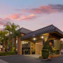 Best Western Plus Stovall's Inn