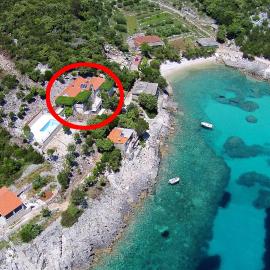 Seaside secluded apartments Cove Rasohatica, Korcula - 5453, Hotel in Žrnovo