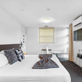 Lakeside Studio Retreat