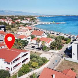 Apartments by the sea Vir - 24953, hotel en Vir