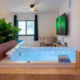 Pyrénées Signature - Suites & Spa, viešbutis mieste Tarbas