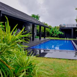Elite Black Villa, Hotel in Bandaragama