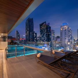 Adelphi Suites Bangkok, hotel a Bangkok