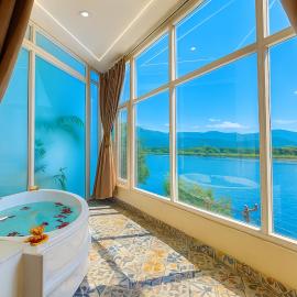 The Neeraj Ganga Rajmahal Wellness With Ganga View