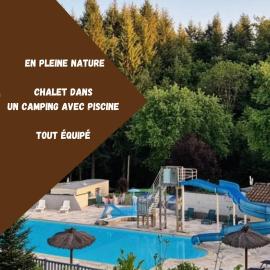 Chalet familial style Bali dans camping avec piscine ouverte l'été