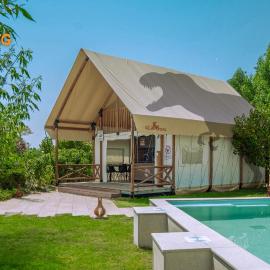 T-Rex Glamping, Dubai Parks and Resorts, Hotel in Dubai