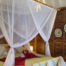 The National Park Villa with Joglo style villa and Jacuzzi, hotel in Pemuteran