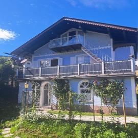 Villa Villa Rose by Interhome, khách sạn ở Traunkirchen