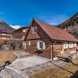 Holiday Home Elisabeth by Interhome, Hotel in Mallnitz