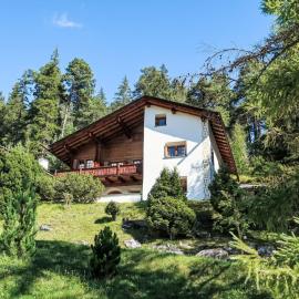 Chalet Spunda Biala by Interhome, hotel Laaxban