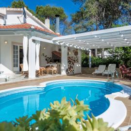 Holiday Home Maya by Interhome, hotel sa Molat