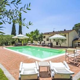 Villa Villa Beboli per 18 pax by Interhome