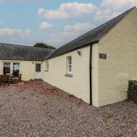 Bankhead Of Lour Cottage, hotelli kohteessa Forfar