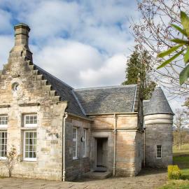 The Dower House at Solsgirth Home Farm, Hotel in Dollar