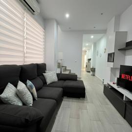 Casa moderna en Manises con 2 terrazas, hotel a Manises