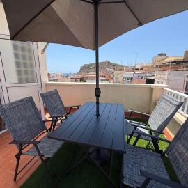 Casa céntrica con terraza, cerca de la playa By Aloha Palma