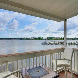 Panama City Condo w/ Dolphin Views & Marina Access, hotel in Panama City