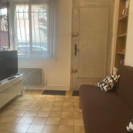 Studio 20m2 Ground Floor street, hotel in Colombes
