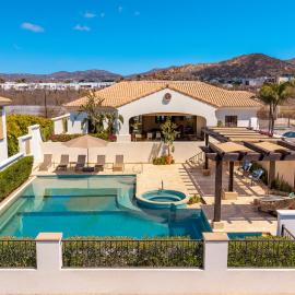 Modern Villa in Cabo Private Jacuzzi