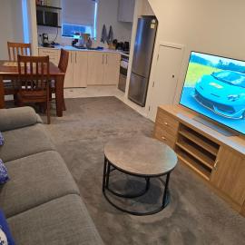 Modern 3-Level City Apartment Prime Cashel Street