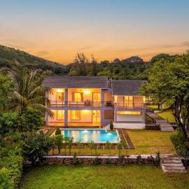 StayVista's Whispers of Green - Trimbakeshwar - 3BHK Villa with Private Pool & Lawn