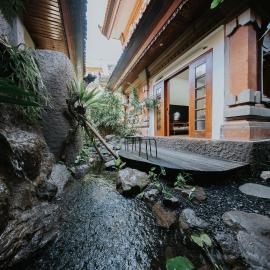 Gallery House near Bali zoo