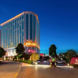 Ramada Hotel Shunde, Foshan - Lecong Furniture City Store, hotel v destinácii Shunde
