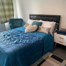 Cozy & Central Luton 2Bed Apartment - Free Parking - Free Fast Wi-Fi - Near Luton Airport - Sleeps 5