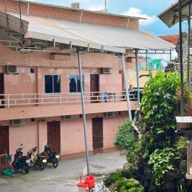 Nhà Nghỉ Quỳnh Hương - Quynh Huong Hostel, hotel di Long Thành