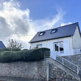 Viesnīca A 800 metres de la plage, maison de vacances, parking, terrasse pilsētā Plerēna