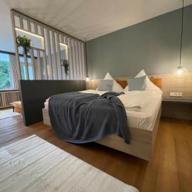 See und Kliniknahes Apartment, Balkon, Wifi, Blick ins Grüne