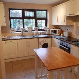 Single Bedroom in the main Bungalow, hotel in Wednesfield