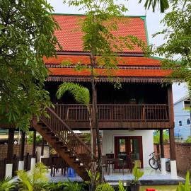 Sala Khmer Heritage - Siem Reap Traditional Wooden House, hotel in Siem Reap