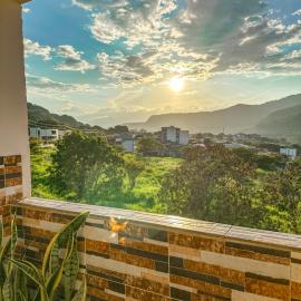 Apartamento con vista a San Gil en excelente ubicación، فندق في سان جيل