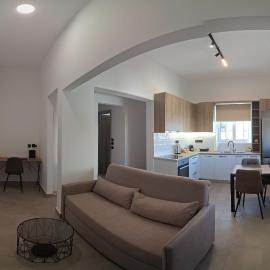 Authentic appartement, hotel a Aíyira