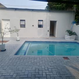 Hospital View Residence, khách sạn ở Boksburg