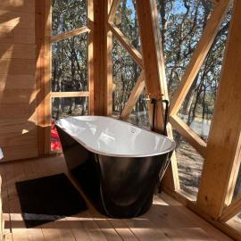 Cabaña con Balcón, Tina y Chimenea en la Montaña、San Joséのホテル