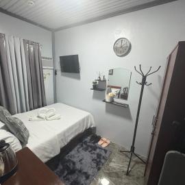 Goldland Caelestis Guest House, hotel in Bacolod