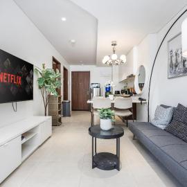 Group Comfort Suite at Tambuli Residences 1-Bedroom Apartment for up to 6 Guests by Dominik with Pool Access & Balcony in Mactan