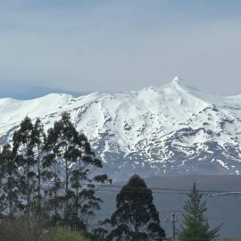 Sparkling 3-bedroom home with fireplace and views, hotel in National Park