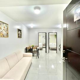 2BR Family Condo for 6pax near IT Park Budget Stay at Urban Deca Homes Banilad by Gerra unit Nathan, hotelli kohteessa Mandaue City