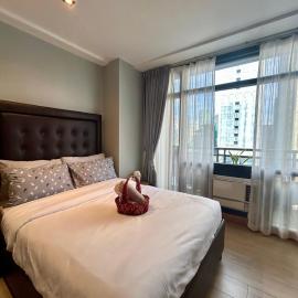 Quiet Condo with Fast WiFi, Own Balcony, Pool and Gym