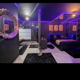 La Gold Room jacuzzi et sauna, hotel u gradu 'Perpignan'