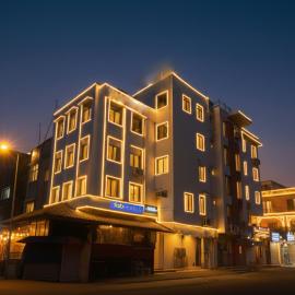 FabHotel Blue Moon Home Stay